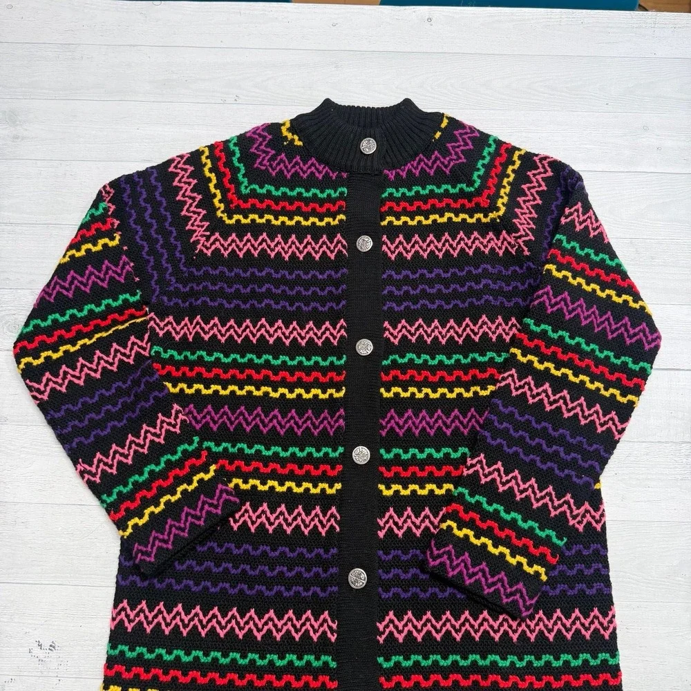 Vintage‎ women's colorful rainbow stripe 100% virgin wool sweater